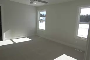 15708 Hawley Dr, Grand Haven, MI 49417 - Photo 12