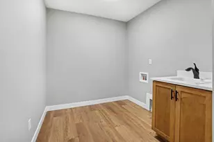 7827 Hatton Circle, Richland, MI 49083 - Photo 10
