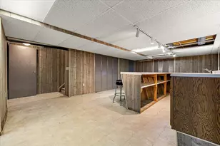 8315 Clay Ct, Sterling Heights, MI 48313 - Photo 38