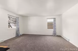 4321-4323 Dawes Ct SE, Grand Rapids, MI 49508 - Photo 4