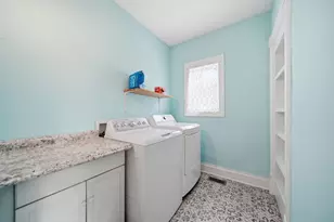 209 N Pleasant St, Jackson, MI 49202 - Photo 16