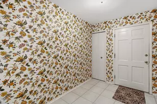 27636 E Echo Valley E, Farmington Hills, MI 48334 - Photo 6