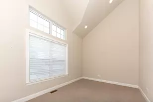 2667 Oxford Cir, Ann Arbor, MI 48103 - Photo 10