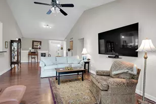 6277 Northridge Woods Dr, Brighton, MI 48116 - Photo 4