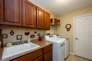 3061 Riverview Ln, Benton Harbor, MI 49022 - Photo 18