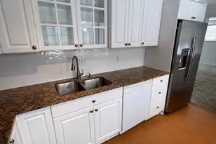 255 Brookside Dr, Ann Arbor, MI 48105 - Photo 6