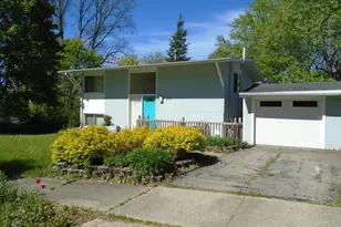 255 Brookside Dr, Ann Arbor, MI 48105 - Photo 2