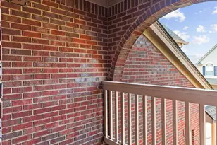 28471 Carlton Way Dr, Novi, MI 48377 - Photo 4