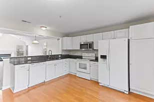 28471 Carlton Way Dr, Novi, MI 48377 - Photo 12