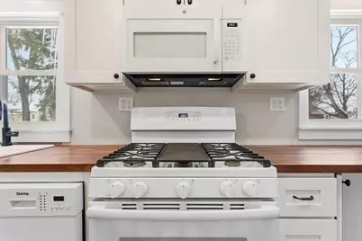 534 Humphrey Street, South Haven, MI 49090 - Photo 10