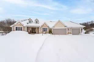 6368 Hollison Dr, Kalamazoo, MI 49009 - Photo 2