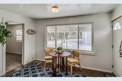 18 Woodlawn Avenue N, Battle Creek, MI 49037 - Photo 8