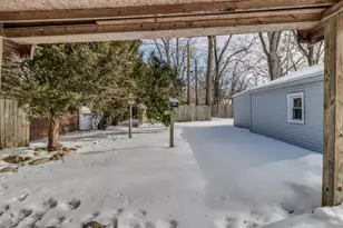 18 Woodlawn Ave N, Battle Creek, MI 49037 - Photo 14