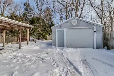 18 Woodlawn Avenue N, Battle Creek, MI 49037 - Photo 16
