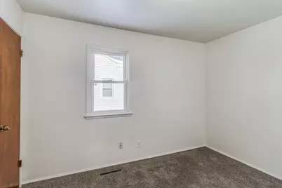 18 Woodlawn Avenue N, Battle Creek, MI 49037 - Photo 12