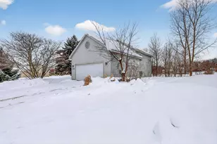 12241 Ives Meadow Ln NE, Cedar Springs, MI 49319 - Photo 4