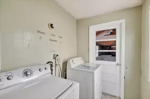 816 S Kalamazoo Ave, Marshall, MI 49068 - Photo 18