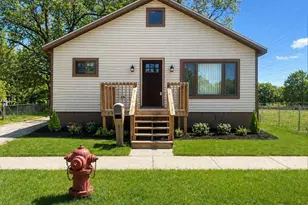 1980 Dyson St, Muskegon, MI 49442 - Photo 1