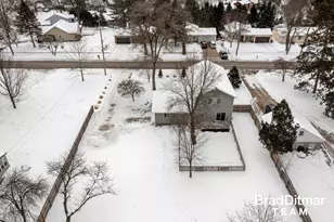 1847 Aberdeen St NE, Grand Rapids, MI 49505 - Photo 46