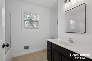 1847 Aberdeen St NE, Grand Rapids, MI 49505 - Photo 30