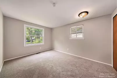 2923 Burlington Court, Ann Arbor, MI 48105 - Photo 10