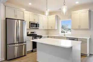 2085 Topaz Ln, Portage, MI 49002 - Photo 4