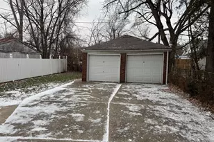 9922 Yorkshire Rd, Detroit, MI 48224 - Photo 14