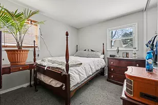 7 Riviera Dr N, Battle Creek, MI 49037 - Photo 4