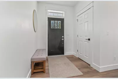 25 Hillsdale Commons Drive, Hillsdale, MI 49242 - Photo 10