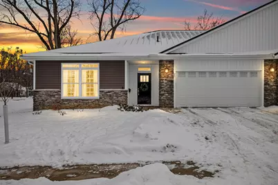 25 Hillsdale Commons Drive, Hillsdale, MI 49242 - Photo 1