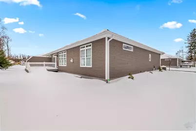 25 Hillsdale Commons Drive, Hillsdale, MI 49242 - Photo 6