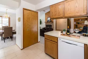 8984 S Christine Dr, Brighton, MI 48114 - Photo 16