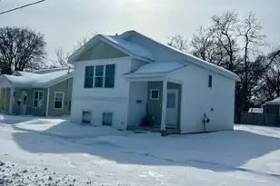 1077 Sophia St, Muskegon, MI 49442 - Photo 2