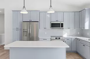 3630 Tulipleaf Dr, Holland, MI 49424 - Photo 6