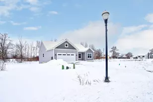 3630 Tulipleaf Dr, Holland, MI 49424 - Photo 2
