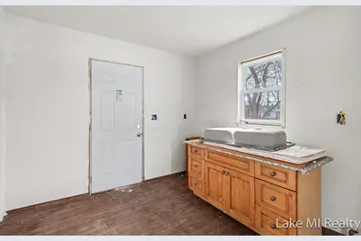 2304 Dyson Street, Muskegon Heights, MI 49444 - Photo 2