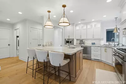 555 Locust Avenue, Holland, MI 49423 - Photo 6