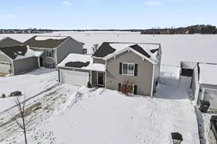 1734 Burr Pond Ln, Vicksburg, MI 49097 - Photo 4