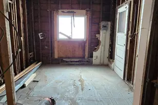 181 W Prospect St, Jackson, MI 49203 - Photo 6