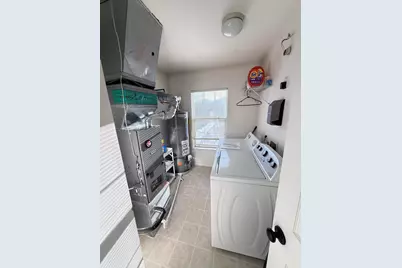 23493 Williamsburg Circle, Woodhaven, MI 48183 - Photo 26