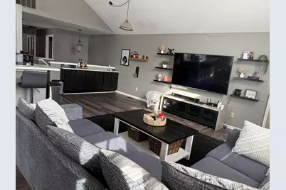 23493 Williamsburg Circle, Woodhaven, MI 48183 - Photo 14