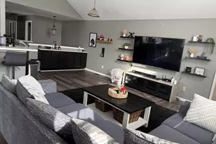 23493 Williamsburg Cir, Woodhaven, MI 48183 - Photo 14