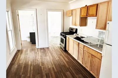 135 Mitchell Street, Jackson, MI 49203 - Photo 2