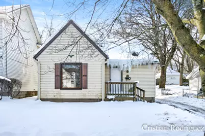 1118 Dunham Street SE, Grand Rapids, MI 49506 - Photo 2