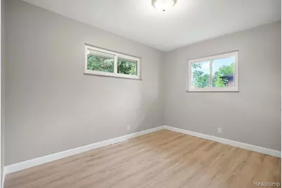 8820 Russell Street, Shelby, MI 48317 - Photo 18