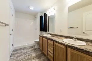 1070 Ashlyn Ct, Fowlerville, MI 48836 - Photo 22