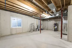 1070 Ashlyn Ct, Fowlerville, MI 48836 - Photo 28