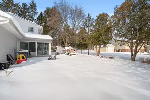 1112 Woodview Dr, Portage, MI 49024 - Photo 36