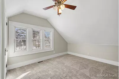 2026 Francis Avenue SE, Grand Rapids, MI 49507 - Photo 24