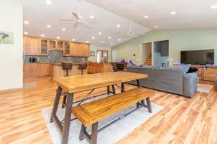 8655 Joeys Dr, Pinckney, MI 48169 - Photo 10